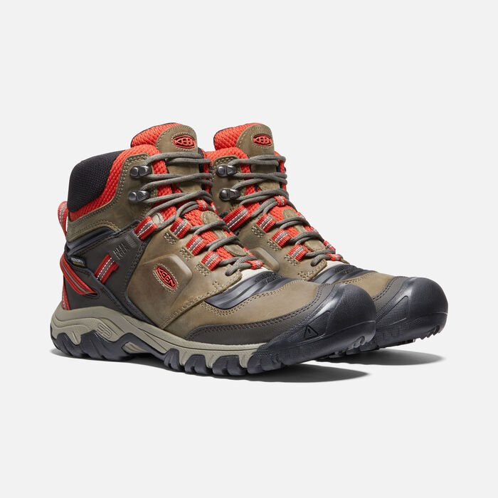 keen mens wide hiking boots